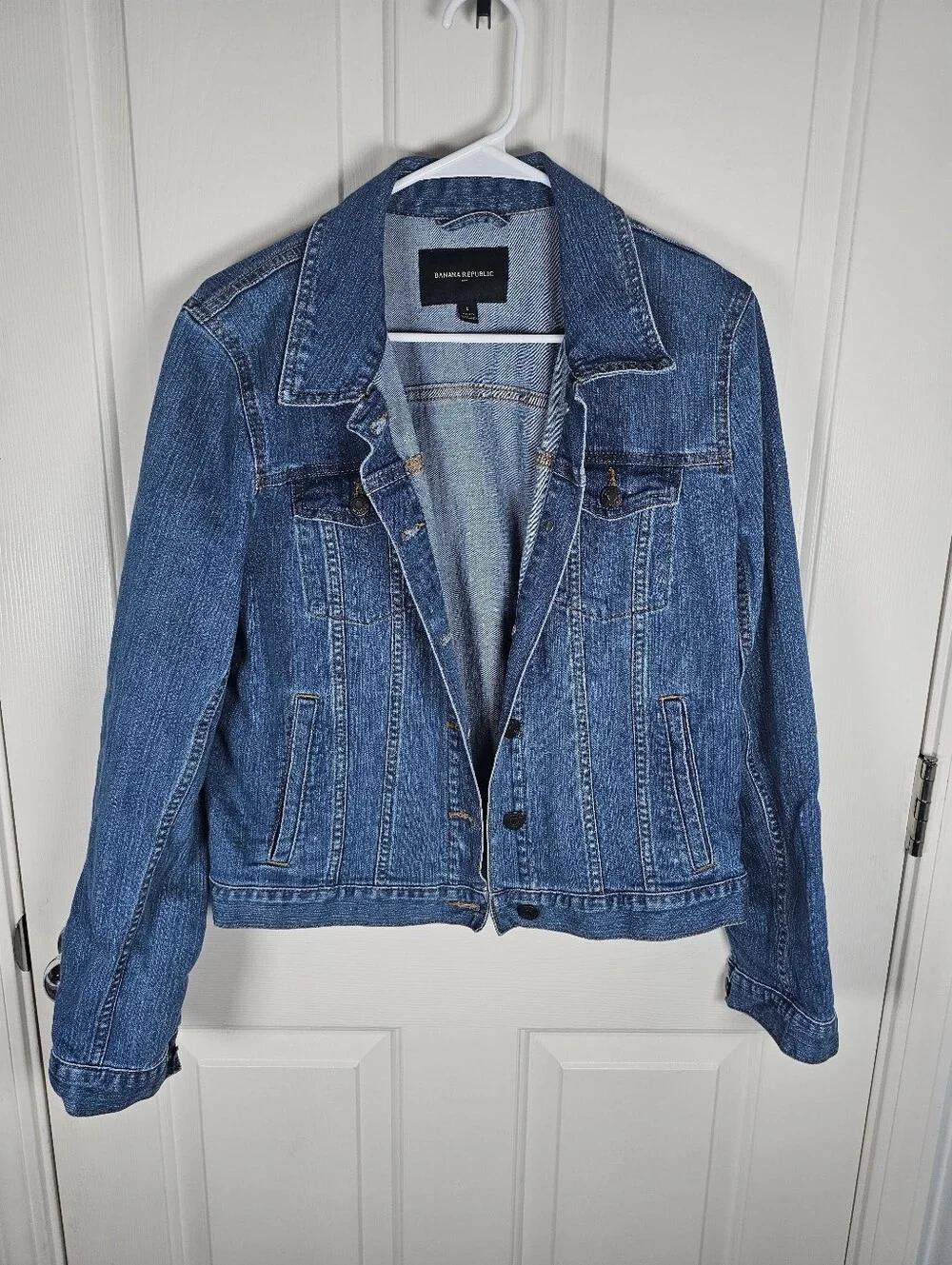 Banana Republic denim trucker Jean jacket Size L
